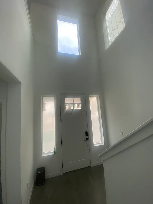 Building Photo - 11066 Shining Star Cir