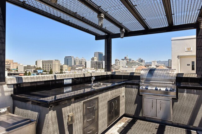 Building Photo - Refined Urban Condominium at Jack London S...