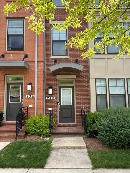 Building Photo - 240 Kepler Dr