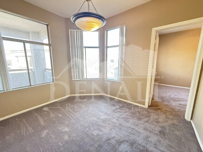 Building Photo - 11375 E Sahuaro Dr