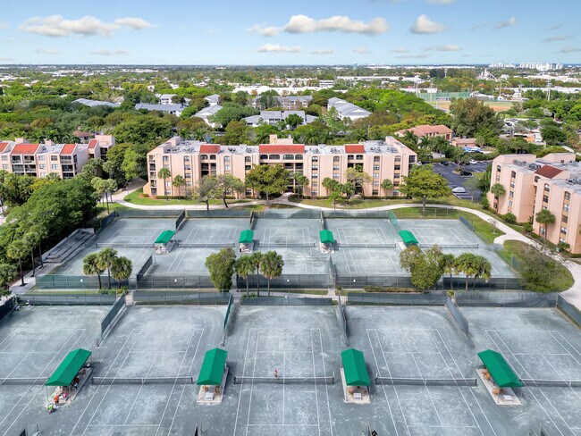 Building Photo - 450 Egret Cir