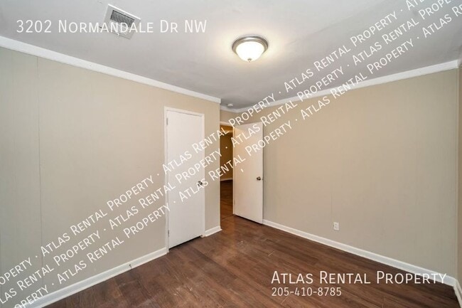 Building Photo - 3202 Normandale Dr NW