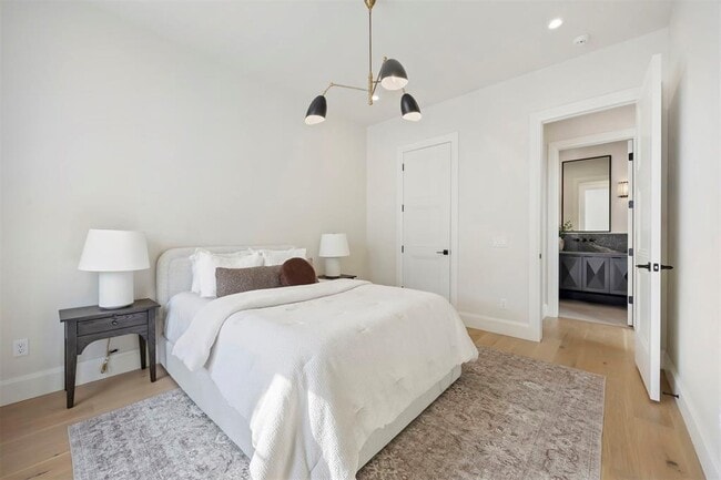 Building Photo - 1129 NW 42nd St