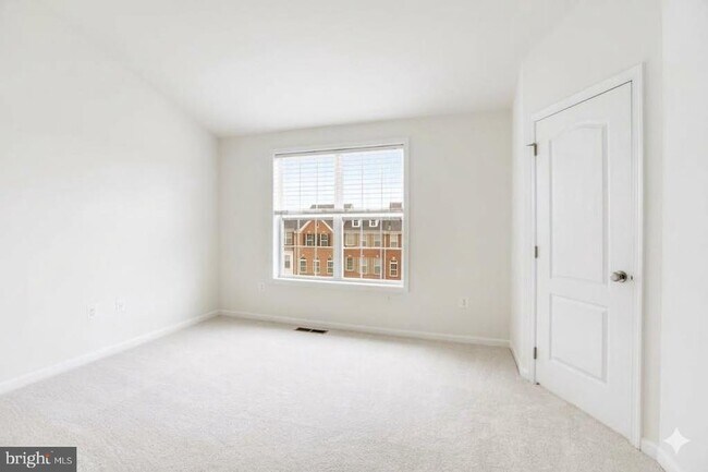 Building Photo - 43140 Whelplehill Terrace
