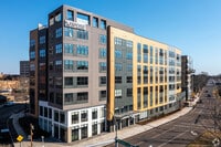 Building Photo - 9 Tower Ln