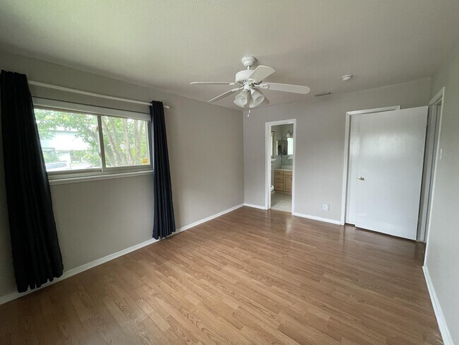 Building Photo - 5623 Granger Pl