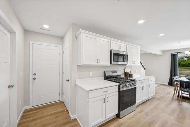 Building Photo - New Year - New Place!