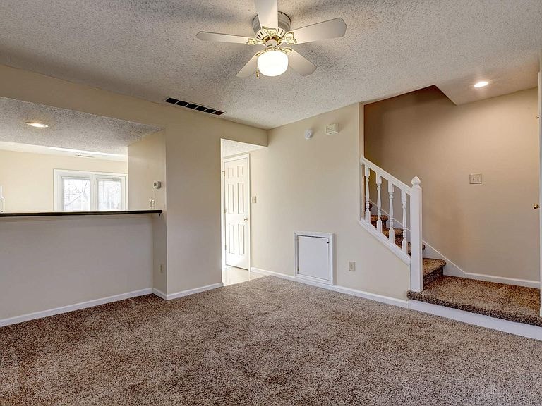 Building Photo - 805 E Sherwood Hills Dr