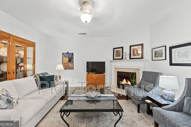 Building Photo - 1914 Lakeshore Overlook Cir NW