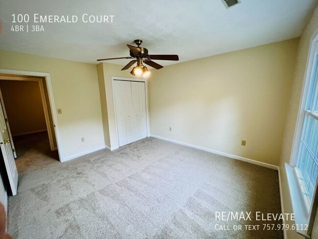 Building Photo - 100 Emerald Ct