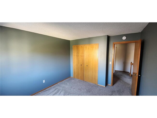 Building Photo - 5505 Orleans Ln N