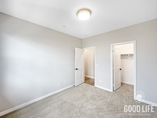 Building Photo - Beautiful 3B/3BA w/ 2 Car Garage, Washer/Dryer and Private Patio!