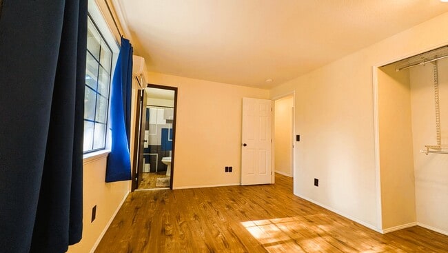 Building Photo - 11009 112th Ave NE