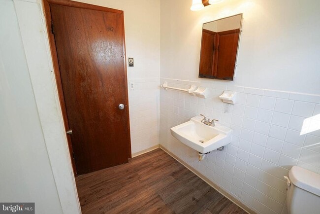 Building Photo - 5643 Rip Wil Dr