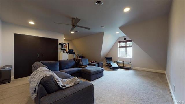 Building Photo - 7625 Wydown Blvd