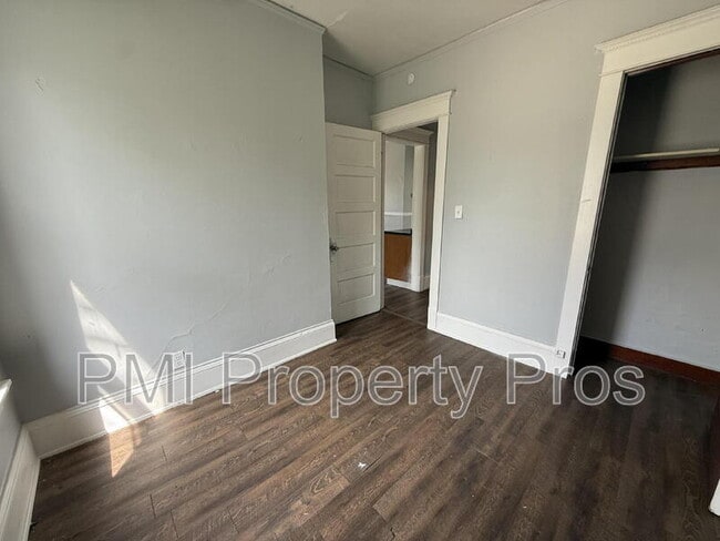 Building Photo - 2155 N 32nd St