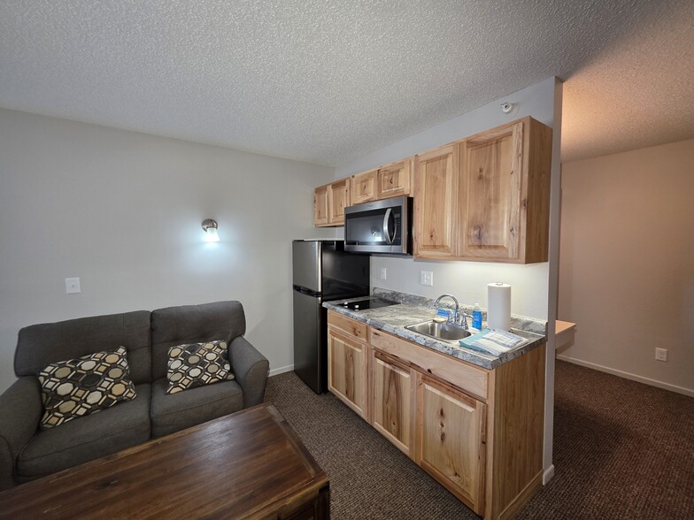 Building Photo - 590 Spruce