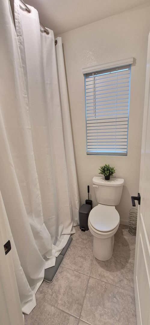 Building Photo - Tastefully Done & Stunning Place to Call Home