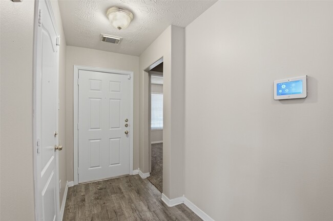 Building Photo - 2434 Montana Blue Dr