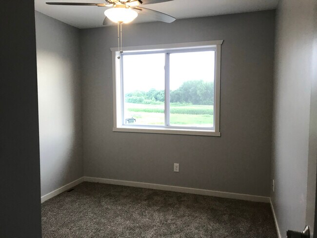Building Photo - 1003 Mack Ln