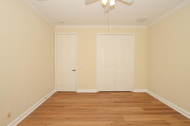 Building Photo - 7033 Willow Pine Way