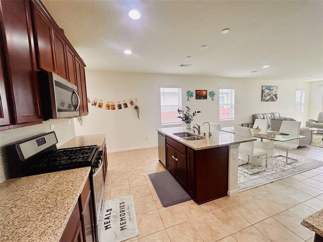 Building Photo - 428 Gaida Loop