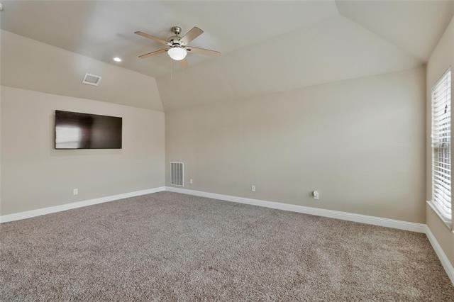 Building Photo - 855 Forest St