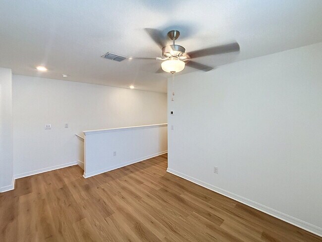 Building Photo - 822 Tennyson Mill Cir