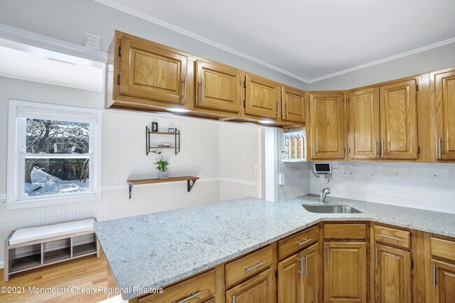 Building Photo - 180 Cliftwood Rd
