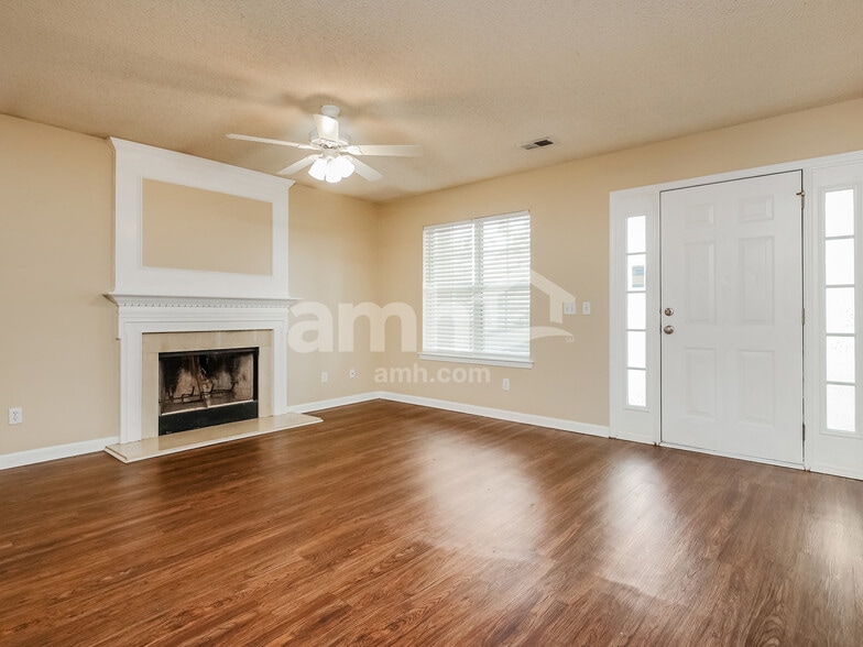 Building Photo - 183 Stoney Xing