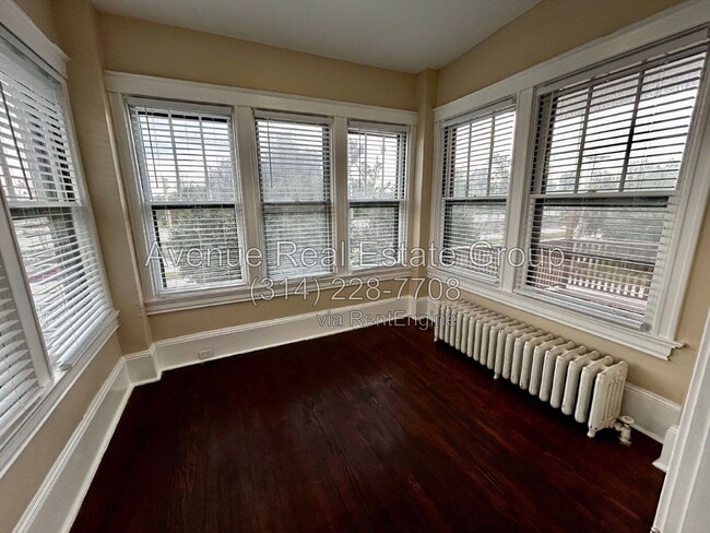 Building Photo - 6028 Pershing Ave