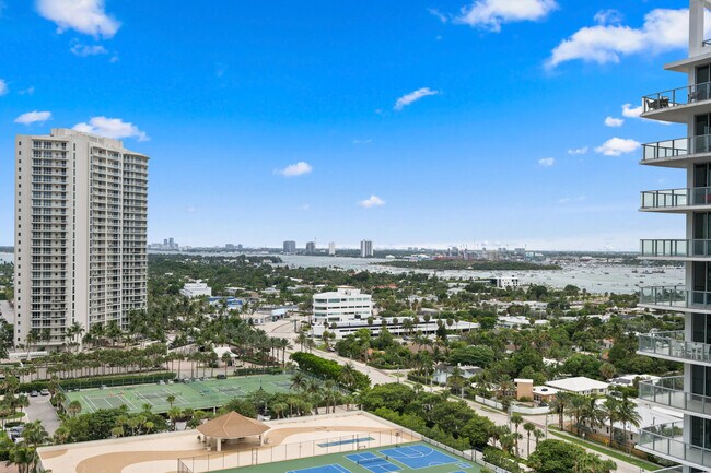 Building Photo - 3100 N Ocean Dr