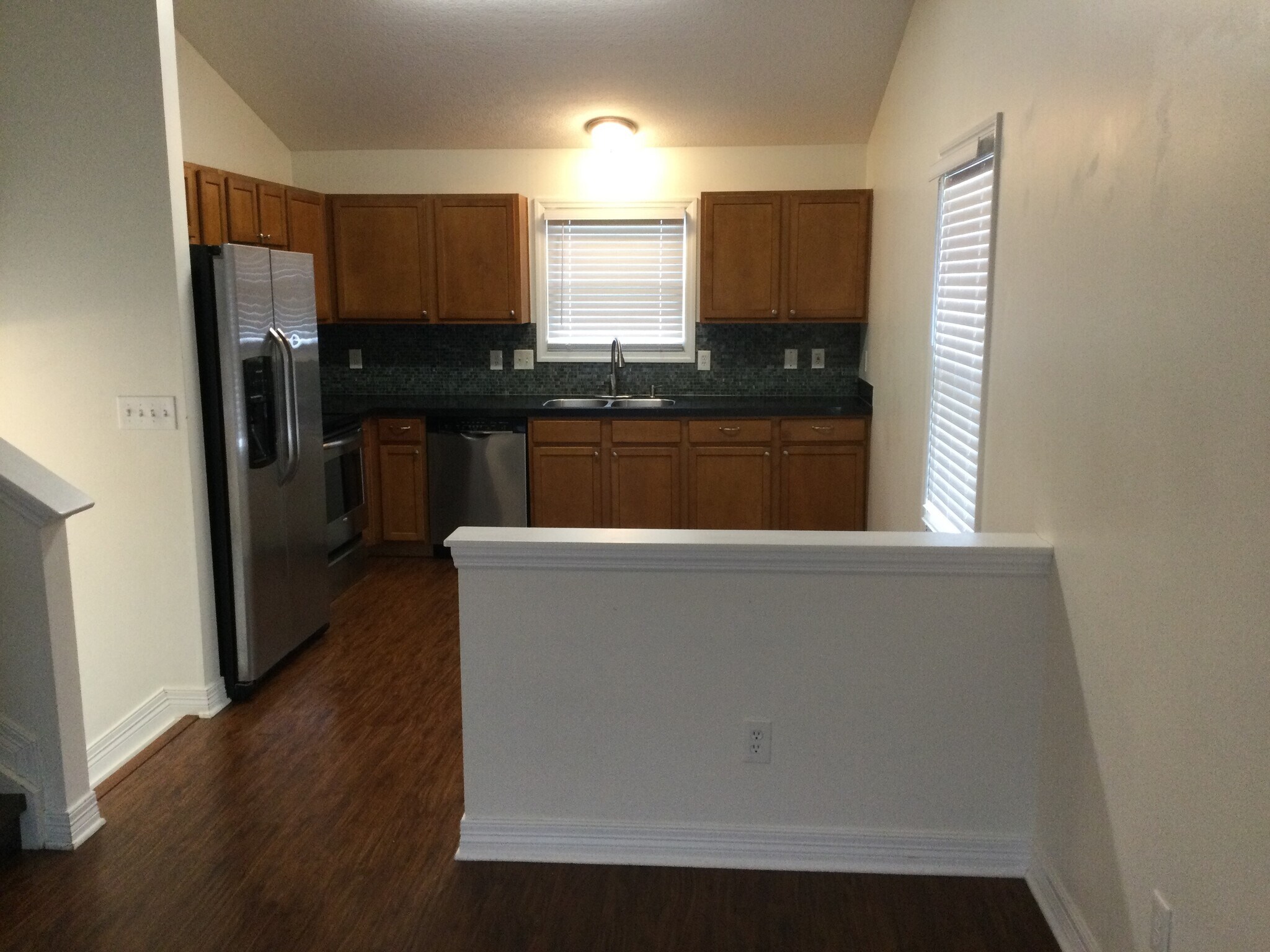 Building Photo - 2083 Shetland St