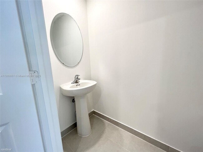 Building Photo - 3 br, 2.5 bath House - 23269 SW 111th Ave