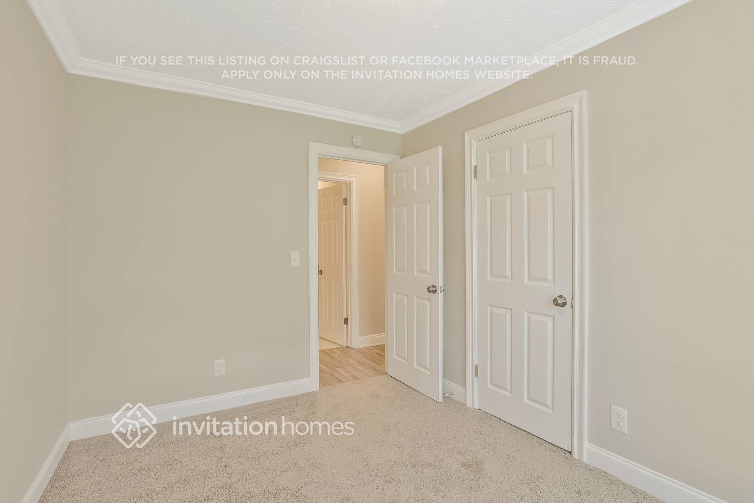Building Photo - 2033 Carriage Way
