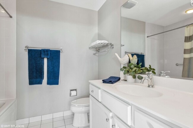 Building Photo - 77 S Evergreen Ave