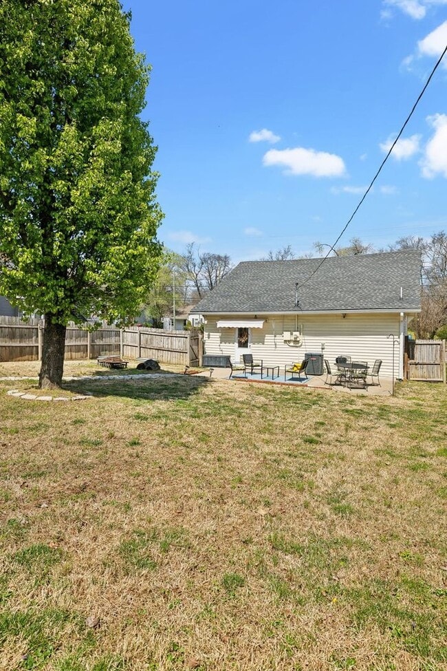 Building Photo - Charming Home For Rent - Less than $2000 p...