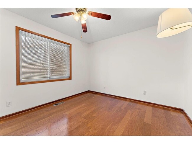 Building Photo - 13753 Glenhurst Ave