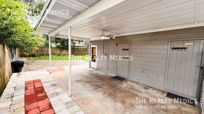 Building Photo - 6216 Lake Underhill Rd