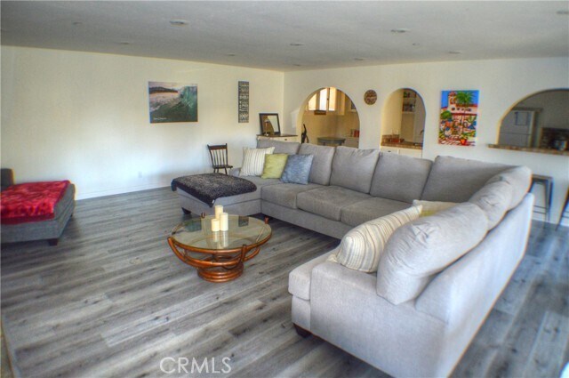 Building Photo - 220 Avenida Montalvo