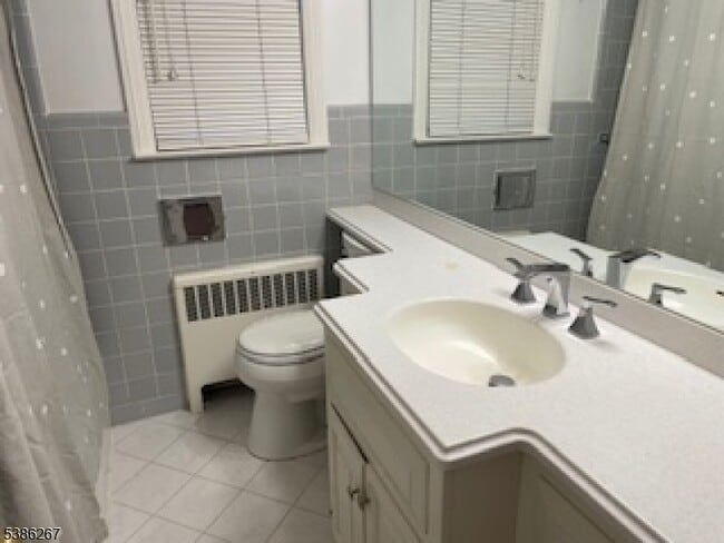 Building Photo - 429 Colwell Ct