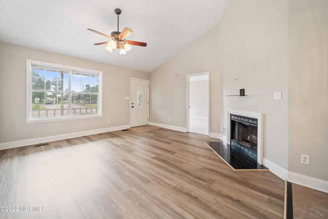Building Photo - 130 Broadleaf Dr