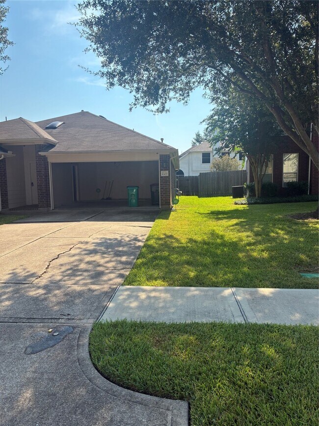 Building Photo - 8307 Solara Bend Ct