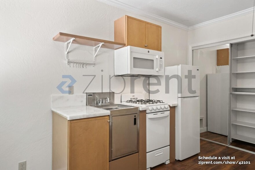 Building Photo - 958 Collier Dr
