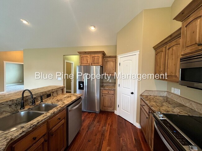 Building Photo - 6192 Pheasant Dr