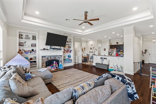 Building Photo - 331 N Hampton St