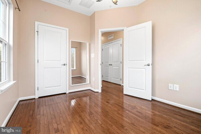 Building Photo - 7855 Port Capital Dr