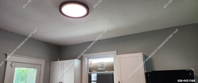 Building Photo - 1131 Canaan Ave