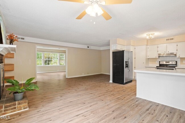 Building Photo - 1801 Quail Ridge Rd