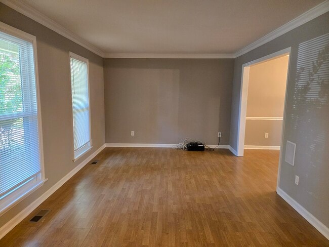 Building Photo - 3844 Creek Ct